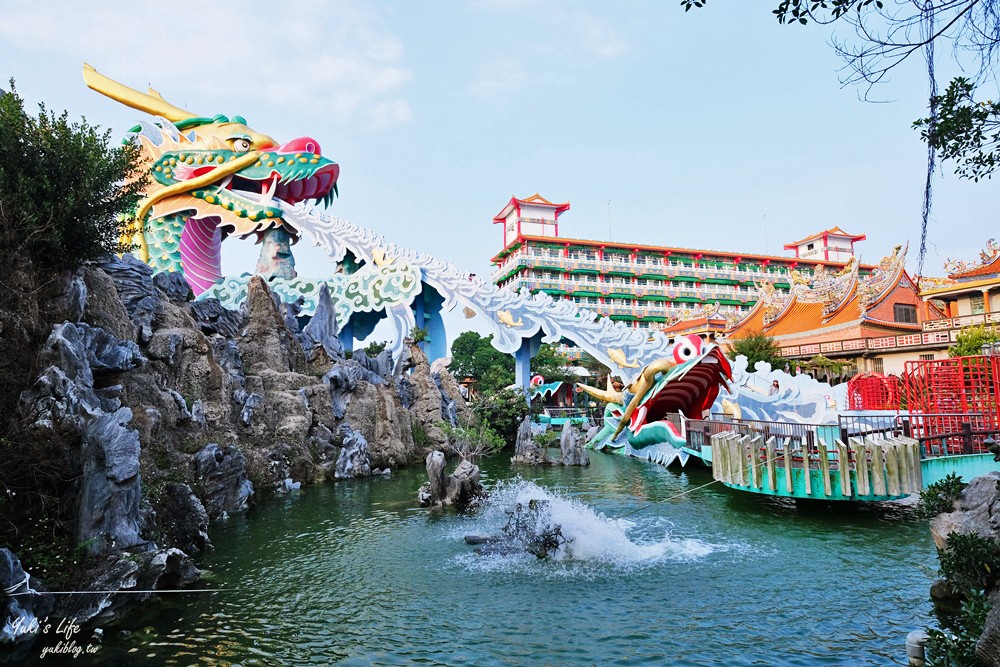 台南旅遊景點|麻豆代天府|滾輪溜滑梯,廟裡遊樂園,十八層地獄與天堂 - yuki.tw