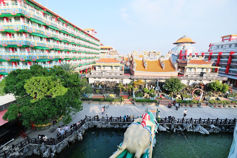 台南旅遊景點|麻豆代天府|滾輪溜滑梯,廟裡遊樂園,十八層地獄與天堂 - yuki.tw