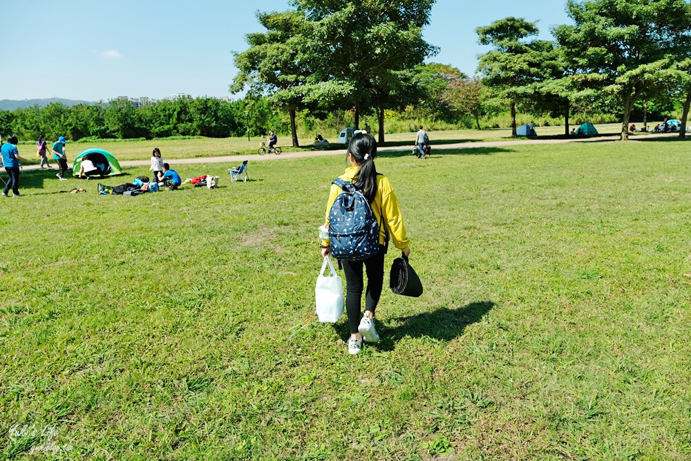 免費親子景點》浮洲藝術河濱公園vs羊咩咩的家～野餐大草皮，停車方便，騎腳踏車一日遊 - yuki.tw