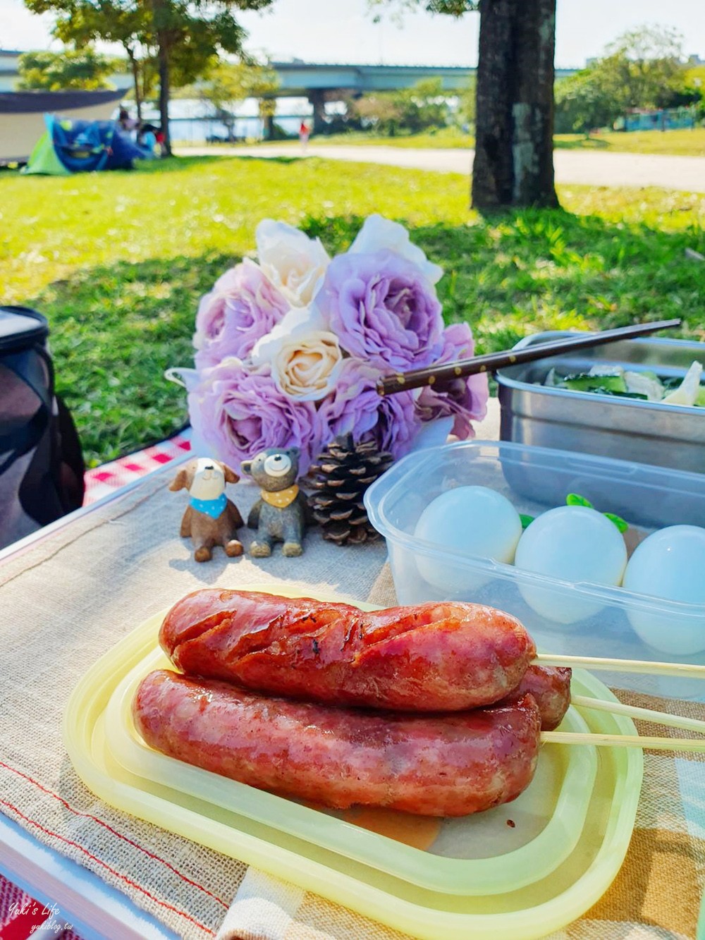 免費親子景點》浮洲藝術河濱公園vs羊咩咩的家～野餐大草皮，停車方便，騎腳踏車一日遊 - yuki.tw