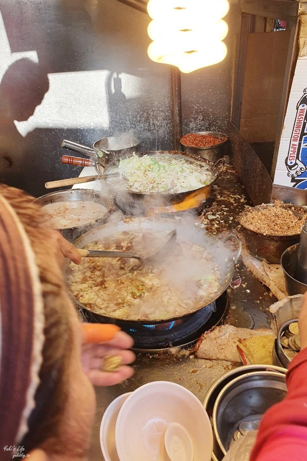 板橋美食》高記生炒魷魚.蘿蔔糕糯米腸~黃石市場銅板美食，一整套100元有找！(捷運府中站) - yuki.tw