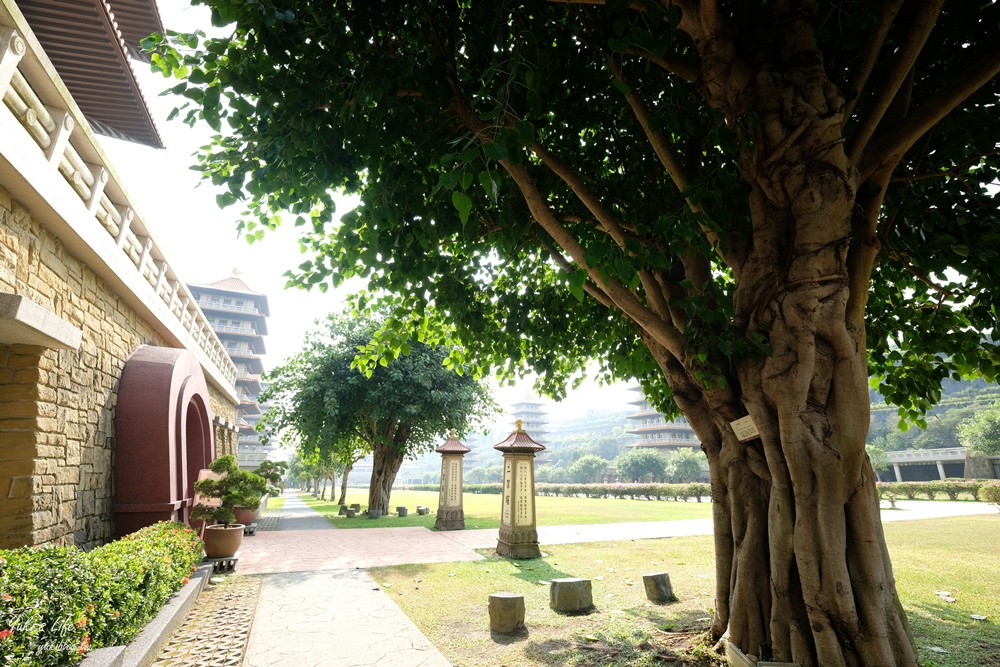 免費景點》佛光山佛陀紀念館~親子假日好去處，平價景觀自助餐廳吃到飽好划算！ - yuki.tw