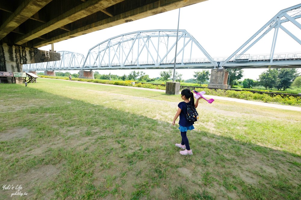 來放電消耗體力！舊鐵橋天空步道、小本愛玉、三和瓦窯、濕地公園~野餐親子好去處！ - yuki.tw