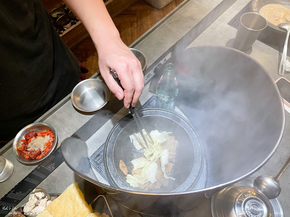 台北美食【食焱廠創意鍋物】實驗室吃火鍋？西門町必吃平價火鍋推薦！(捷運西門站) - yuki.tw