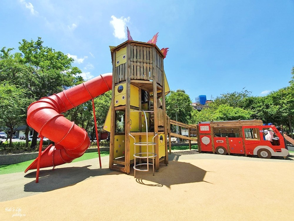 台北內湖親子景點》湖山6號公園~大湖公園旁消防車特色遊戲場！搭捷運野餐出遊去～ - yuki.tw