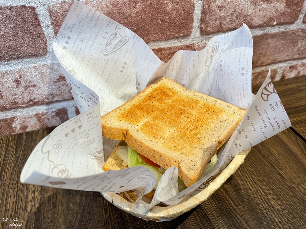 台北美食》時光寄憶早午餐~懷舊50年代風格，近新北大都會公園~吃完早餐溜滑梯囉！(捷運三重站) - yuki.tw