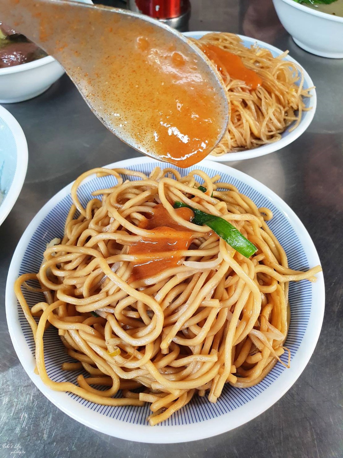 苗栗美食推薦》阿蘭姊小吃店，一碗6顆30元銅板價排隊水晶餃超有Q勁(阿蘭姐菜單) - yuki.tw