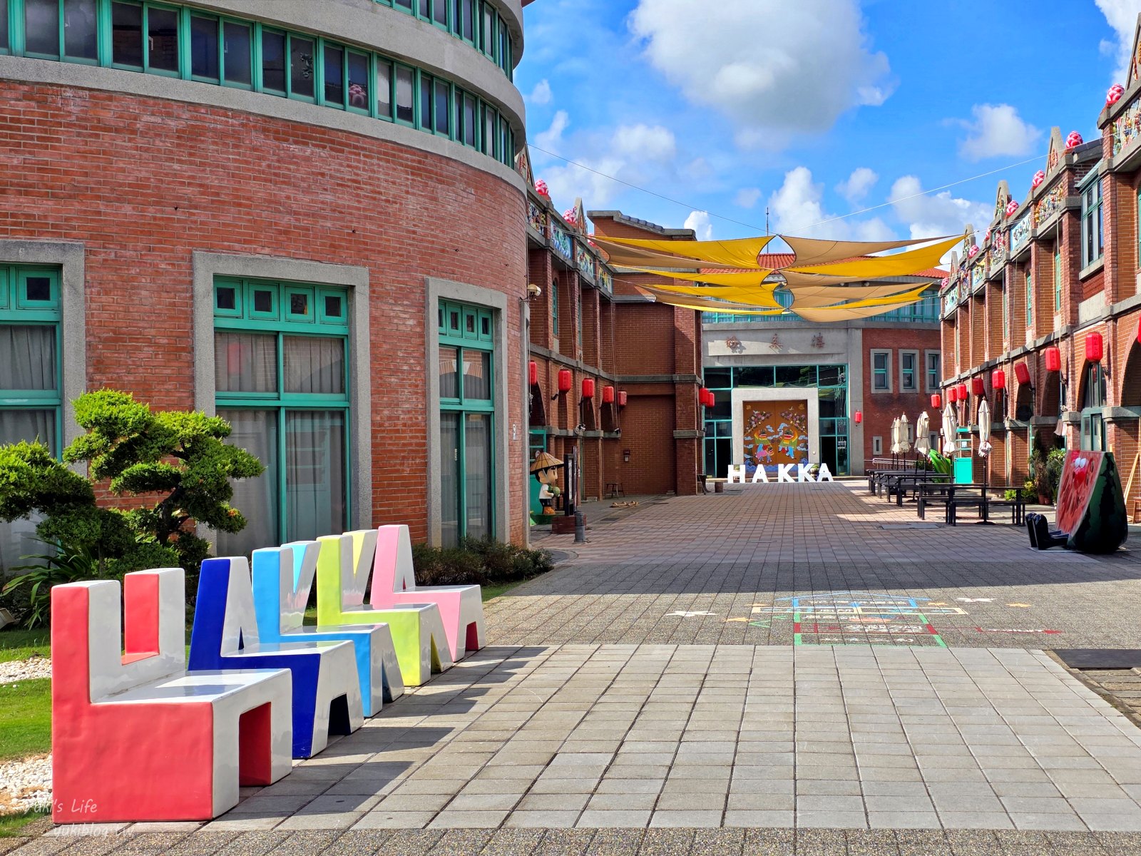 20251001144004_0_8a45a5 新竹必訪免門票景點:湖口好客文創園區,懷舊童趣結合巨型水果打卡地標,全家大小都愛!