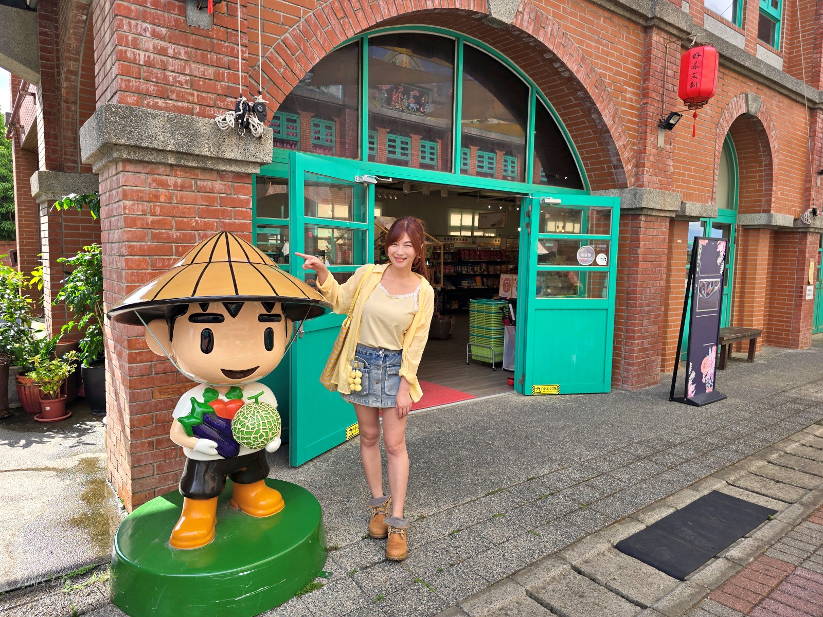 20251001145219_0_e44da5 新竹必訪免門票景點:湖口好客文創園區,懷舊童趣結合巨型水果打卡地標,全家大小都愛!
