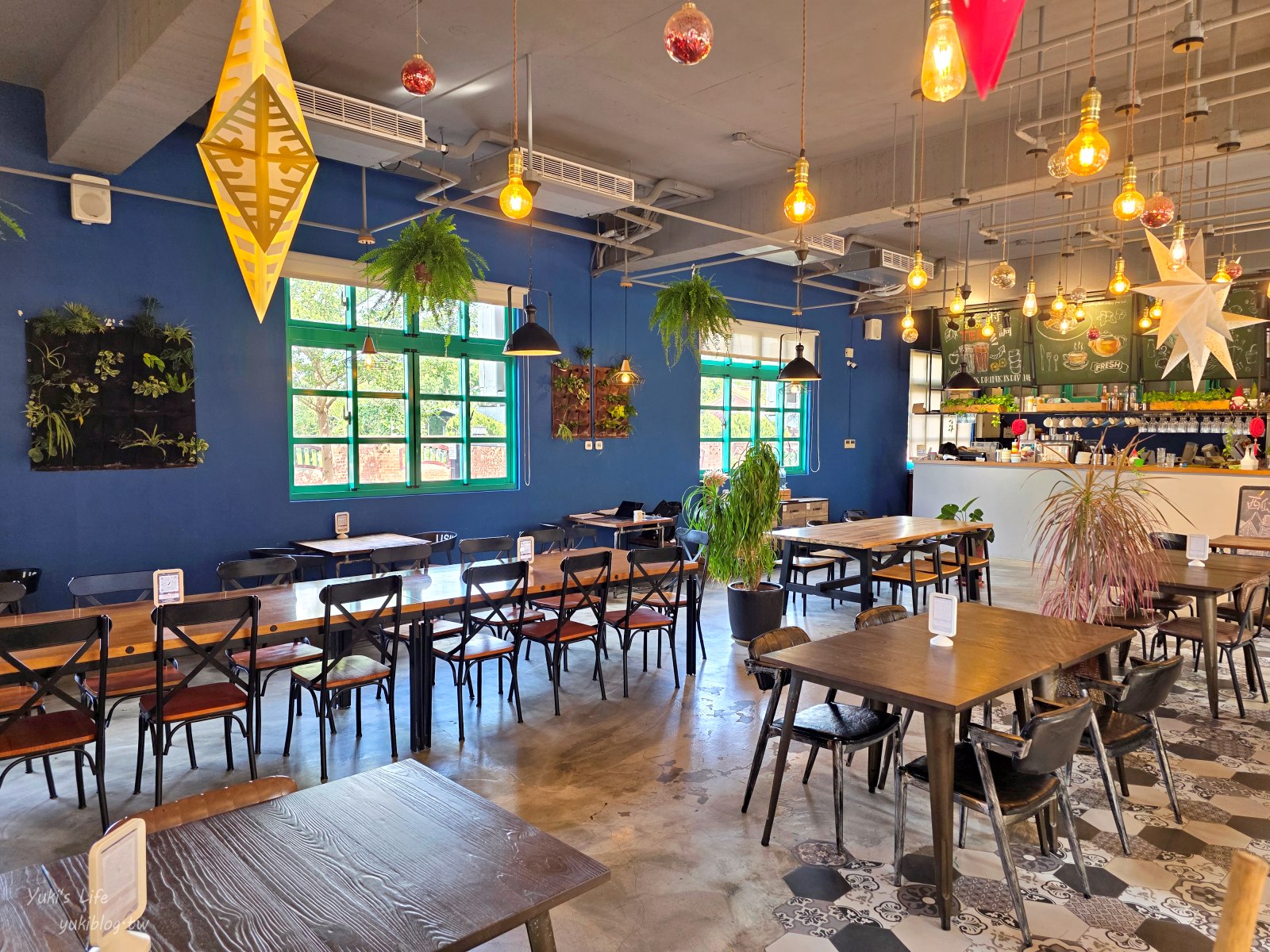 20251001145416_0_7630a6 新竹必訪免門票景點：湖口好客文創園區，懷舊童趣結合巨型水果打卡地標，全家大小都愛！