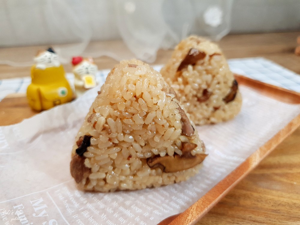 電鍋料理簡單食譜》電鍋油飯超簡單零失敗！白米油飯香Ｑ充滿古早味！ - yuki.tw