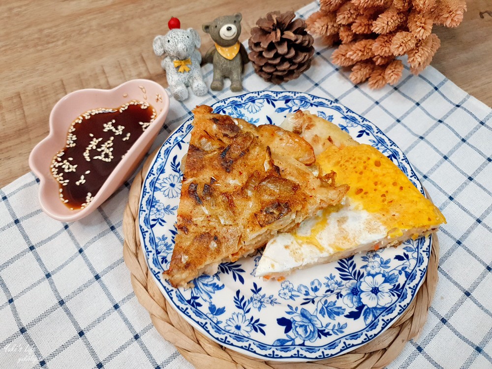 簡單食譜》韓式泡菜豬肉煎餅~酥脆版就要加這個粉！用高麗菜取代韮菜！ - yuki.tw