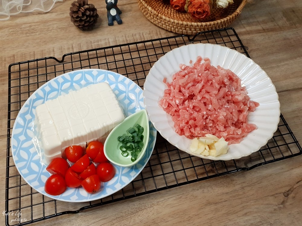 簡單食譜》茄汁肉末豆腐做法～超下飯的家常菜，小孩多吃一碗飯！ - yuki.tw