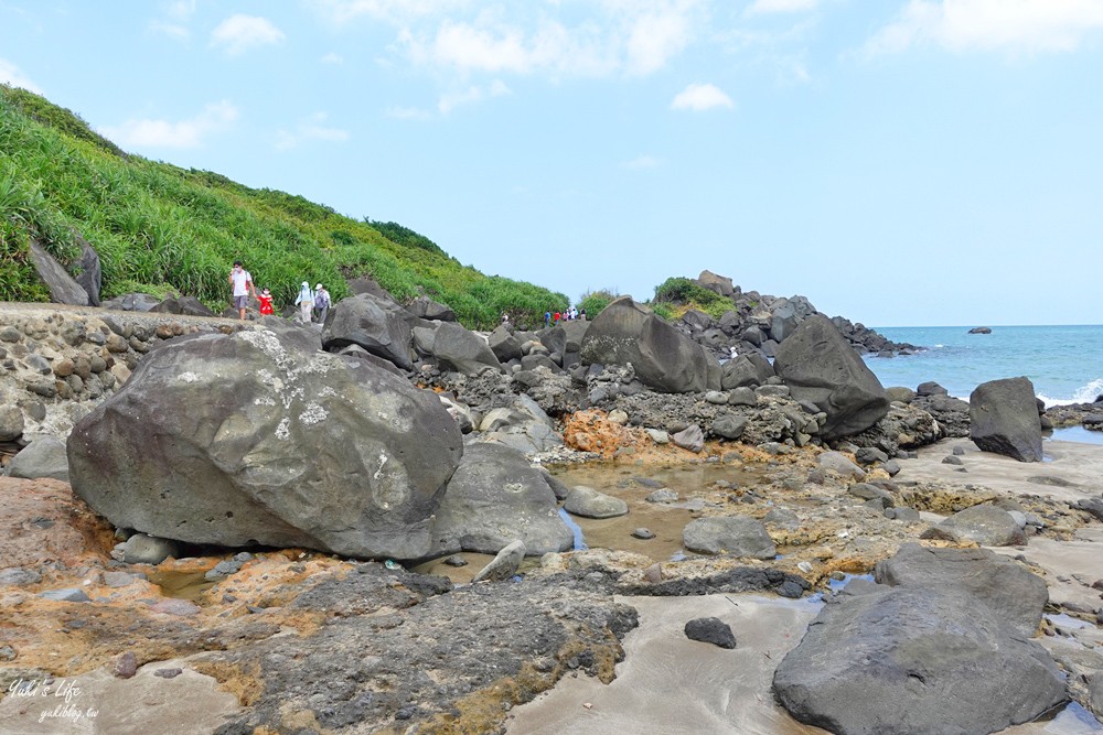 三芝看海景點「麟山鼻步道」適合全家人輕鬆走的海景步道、生態豐富、風稜石獨特景觀 - yuki.tw