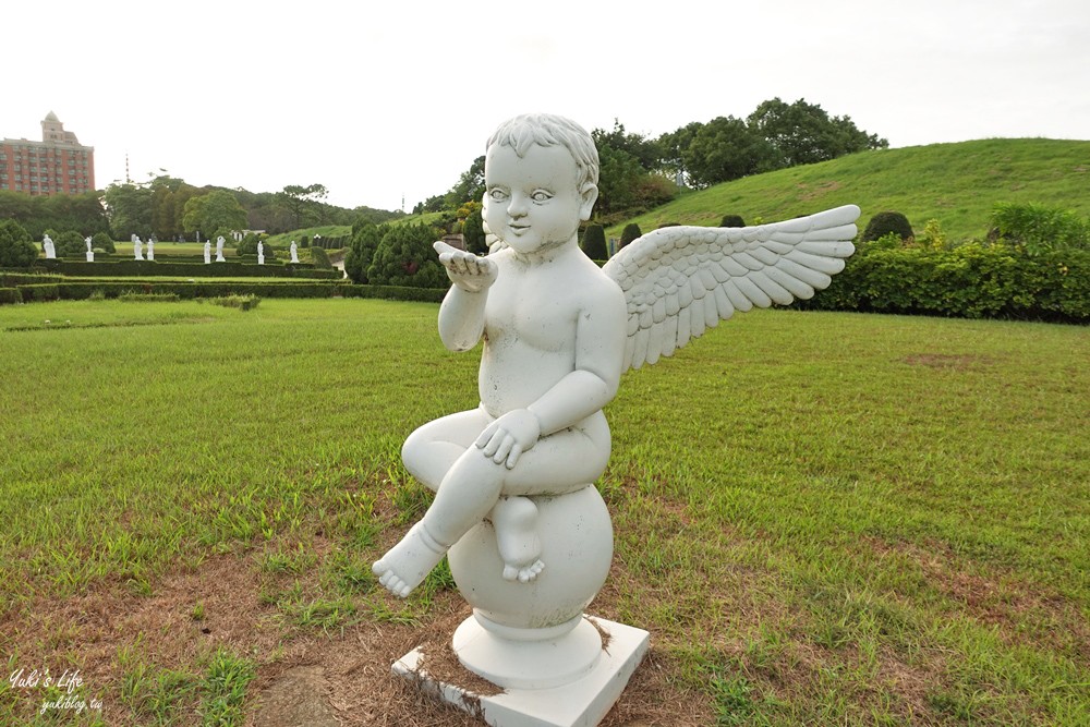 野餐好去處~來去萌萌村與水豚有約！超人氣水豚君、草泥馬~動物好可愛~還能騎車逛園區~ - yuki.tw