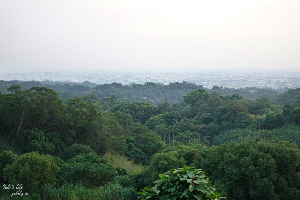 平價泡腳賞夜景好愜意~景觀不錯，一人一池泡腳看夜景超悠閒！還能用餐吃火鍋～適合約會或聚餐 - yuki.tw