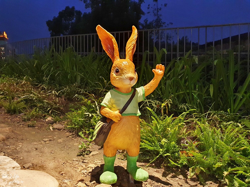 宜蘭景點》礁溪溫泉公園~幾米兔子陪你免費泡腳，超療癒的親子行程等你來(礁溪轉運站旁) - yuki.tw