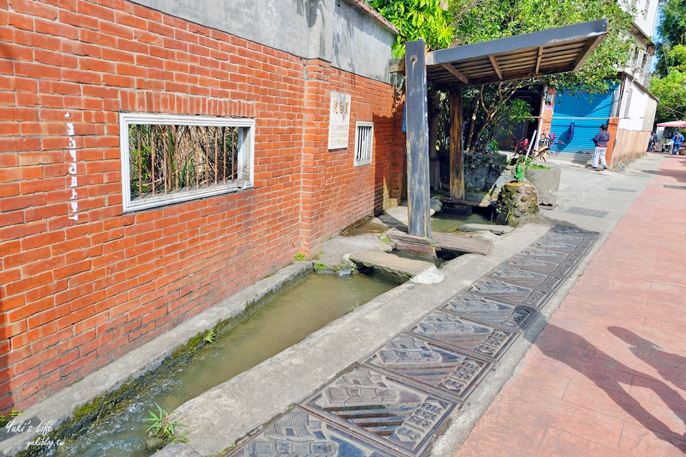 桃園三坑老街》客家村百年建築一條街，必吃經典美食牛汶水、菜包、紅豆牛奶冰～黑白洗水很冰涼 - yuki.tw