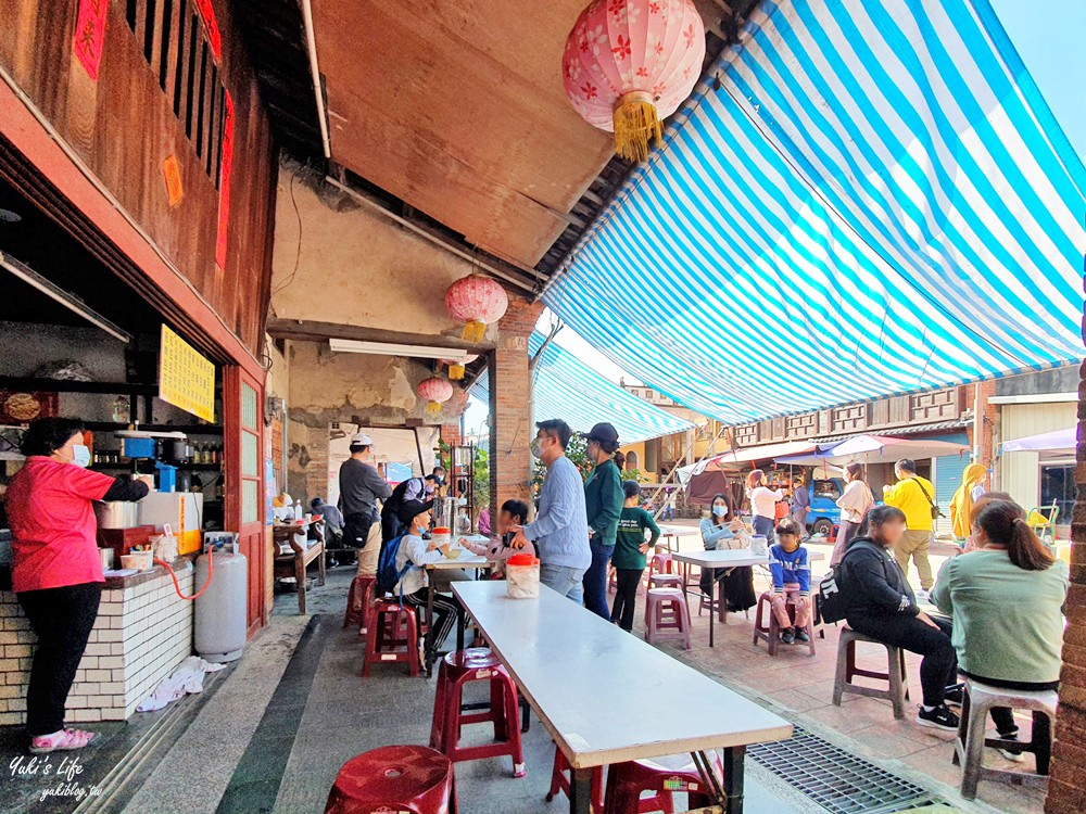 桃園三坑老街》客家村百年建築一條街，必吃經典美食牛汶水、菜包、紅豆牛奶冰～黑白洗水很冰涼 - yuki.tw