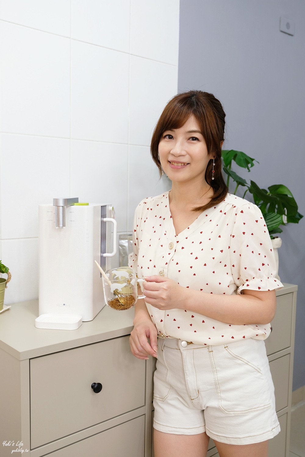 Roommi RO淨水瞬熱開飲機 『水水機』插電即用免安裝，直接加自來水，8段水溫~限時優惠中 - yuki.tw