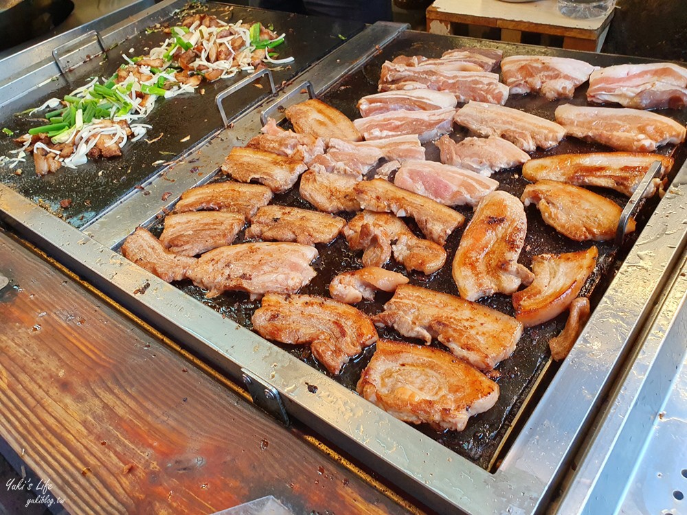 烏來老街一日遊》烏來老街美食推薦，泡湯搭台車親子之旅超好玩 - yuki.tw