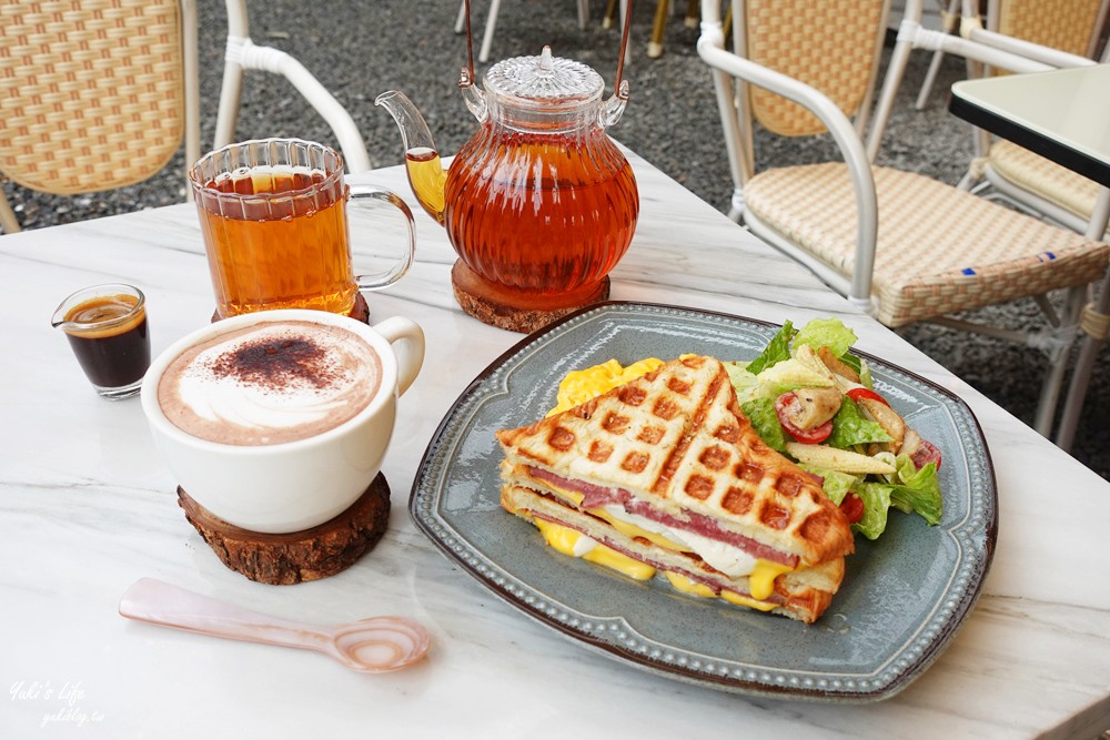 新北坪林美食》心茶合一～浪漫森林系半露天咖啡館，厚度浮誇三明治要記得點哦！ - yuki.tw