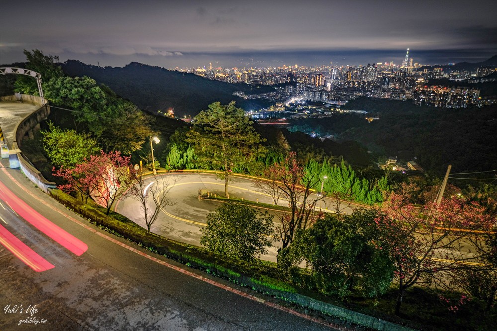 新北賞夜景必去！烘爐地南山福德宮，拜財神賞夜景，浪漫指數破表 - yuki.tw