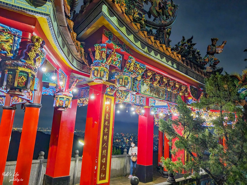 新北賞夜景必去！烘爐地南山福德宮，拜財神賞夜景，浪漫指數破表 - yuki.tw