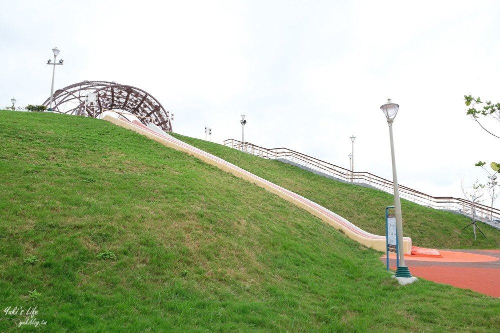 八里一日遊推薦∣十三行文化公園∣彩虹溜滑梯還能欣賞海景,親子野餐來這兒 - yuki.tw