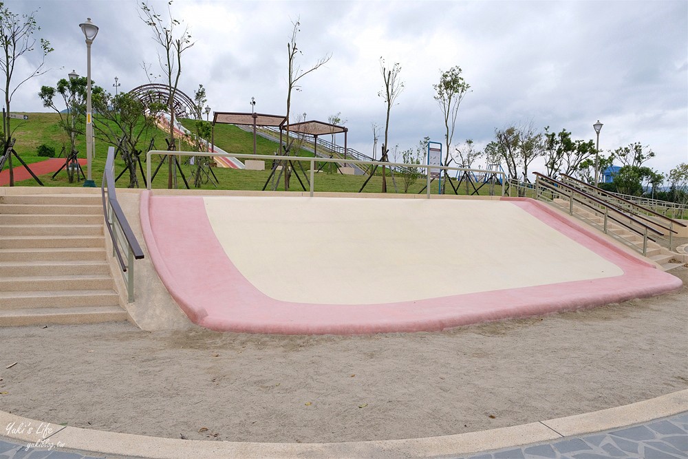 八里一日遊推薦∣十三行文化公園∣彩虹溜滑梯還能欣賞海景,親子野餐來這兒 - yuki.tw