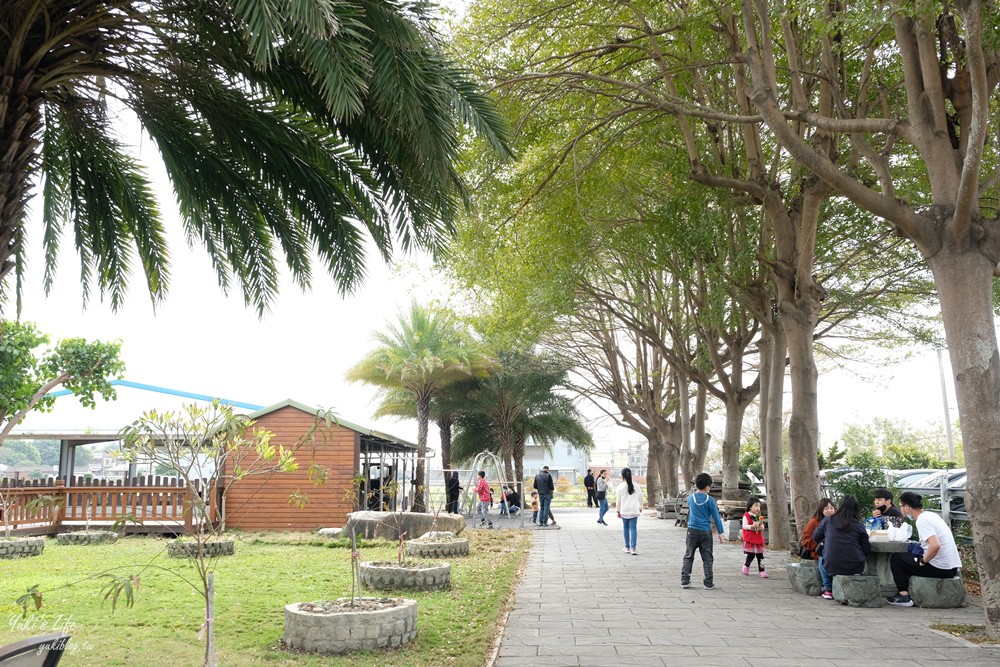 彰化秀水景點∣泳霖牧場∣免門票親子出遊,餵牛牧草10元有兒童遊戲區 - yuki.tw