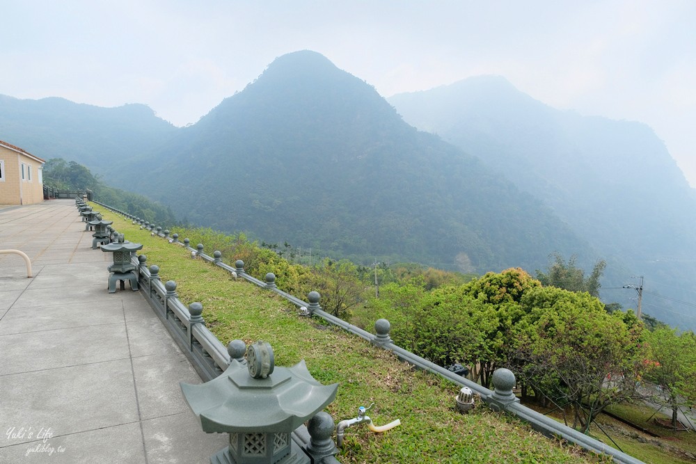 嘉義景點∣阿里山彌陀禪寺∣櫻花季粉嫩賞櫻勝地必拍點,八重櫻昭和櫻接力放送 - yuki.tw