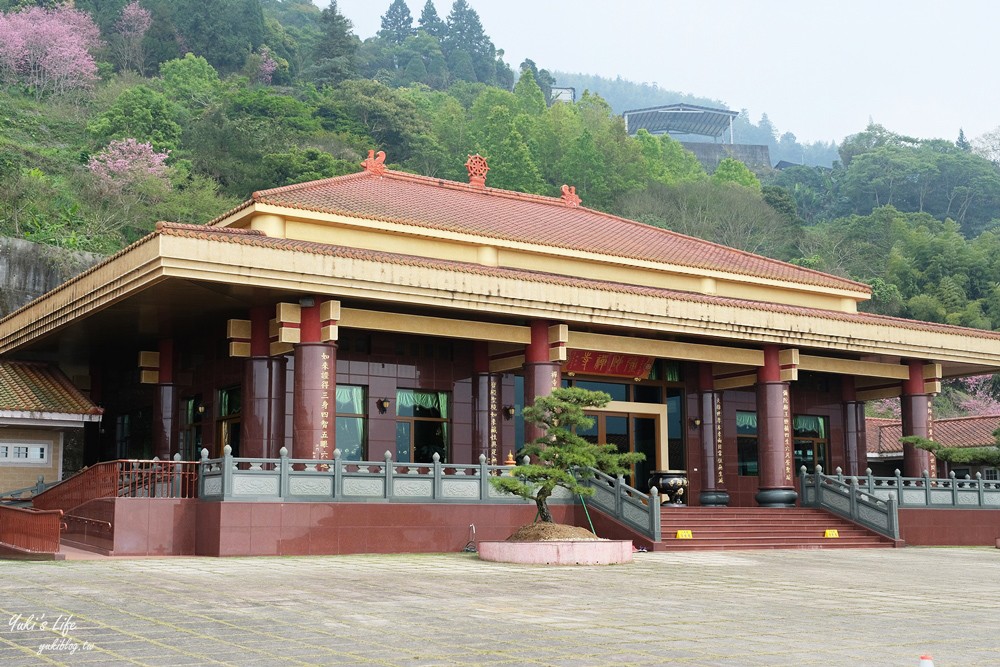 嘉義景點∣阿里山彌陀禪寺∣櫻花季粉嫩賞櫻勝地必拍點,八重櫻昭和櫻接力放送 - yuki.tw