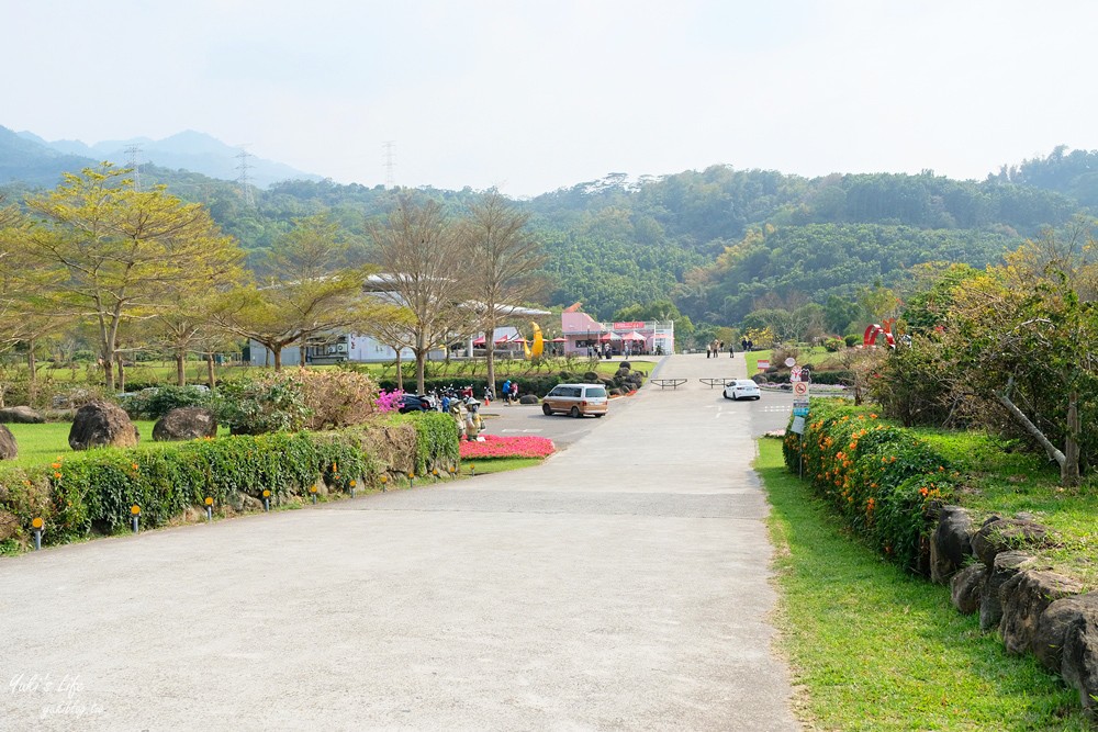 嘉義景點∣旺萊山愛情大草原∣親子出遊.情侶約會推薦.免費吃鳳梨酥愛情聖地 - yuki.tw