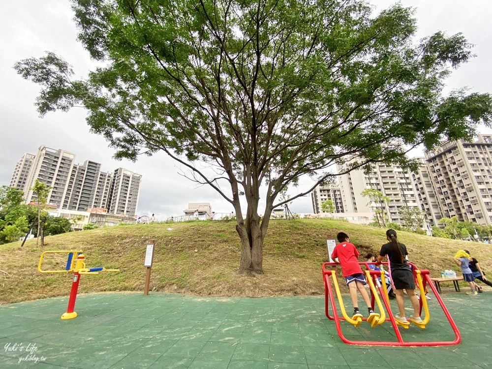 新竹AI智慧園區公園，滑步車練習場、沙坑、滑索~親子放風共融公園 - yuki.tw