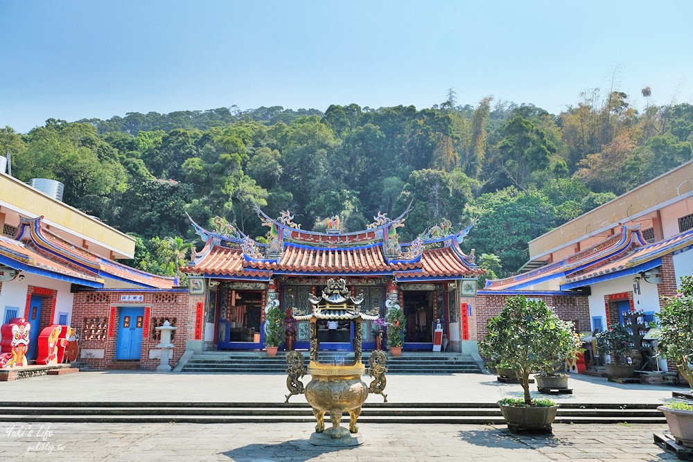 彰化景點推薦｜清水岩寺┃適合親子可免門票參觀生態館，超美古蹟像搭上時光機 - yuki.tw