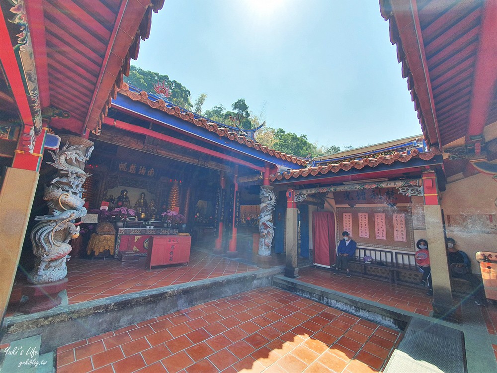 彰化景點推薦｜清水岩寺┃適合親子可免門票參觀生態館，超美古蹟像搭上時光機 - yuki.tw