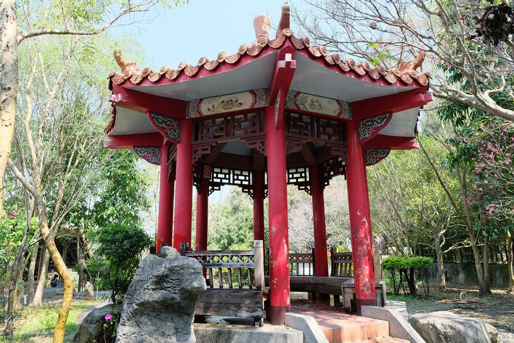 彰化景點推薦｜清水岩寺┃適合親子可免門票參觀生態館，超美古蹟像搭上時光機 - yuki.tw