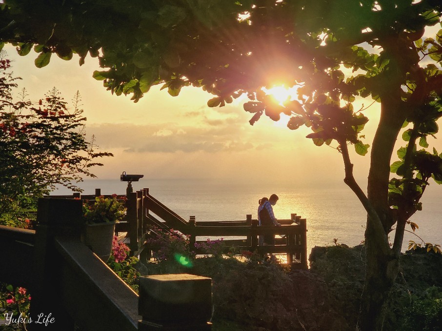 屏東恆春景點》關山夕照~墾丁世界級海面日落美景！輕鬆步行3分鐘賞夕陽～漸層天空海龜超好拍！ - yuki.tw