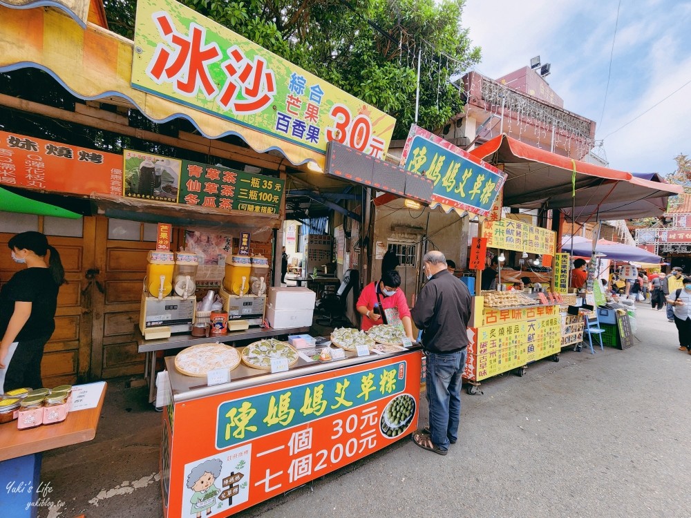 白沙屯拱天宮，苗栗通霄一日遊必訪，週邊還有小吃攤可以逛一圈～ - yuki.tw