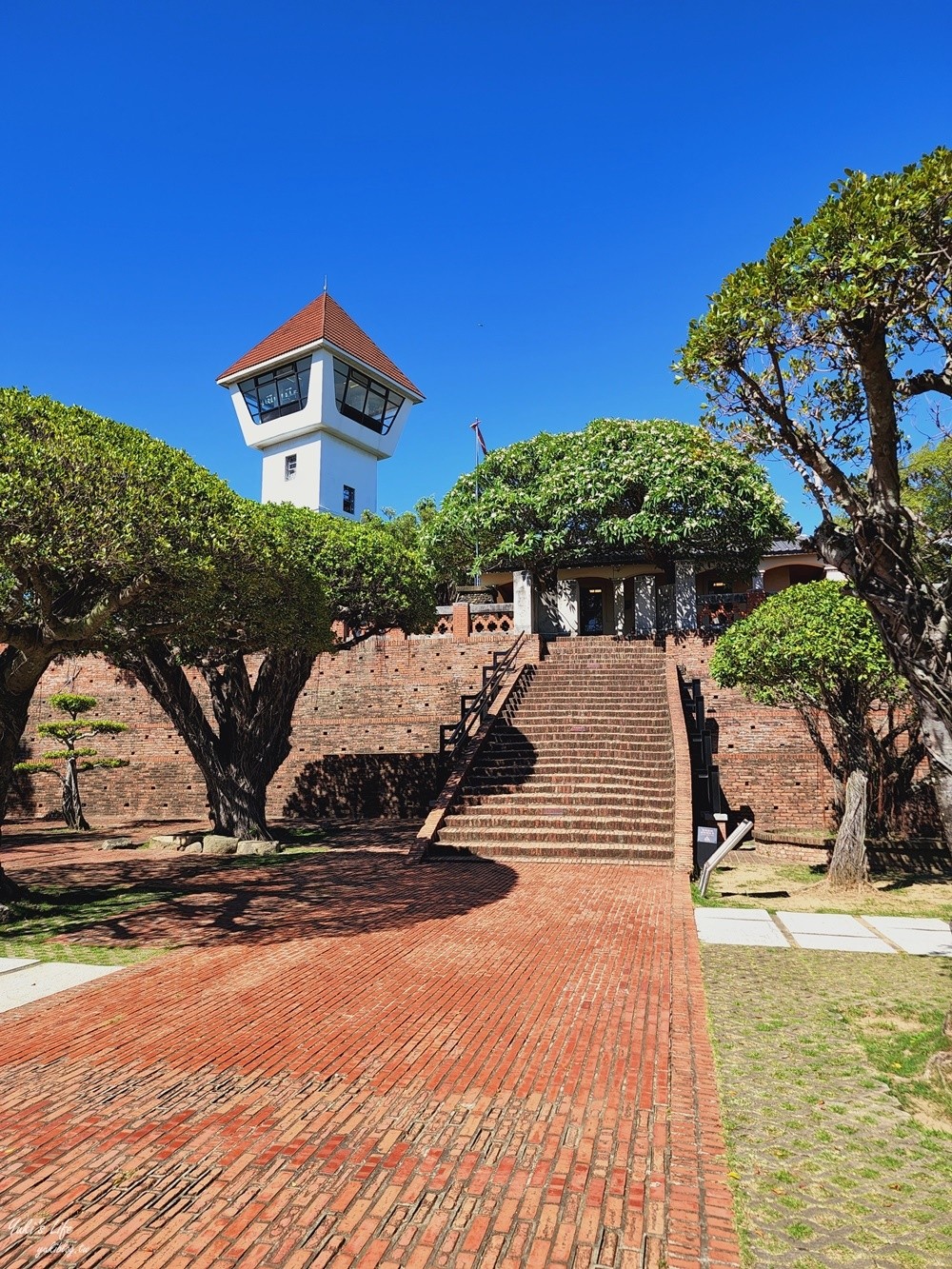 台南安平景點【安平古堡】偽出國只要銅板價！戶外放風好去處～ - yuki.tw