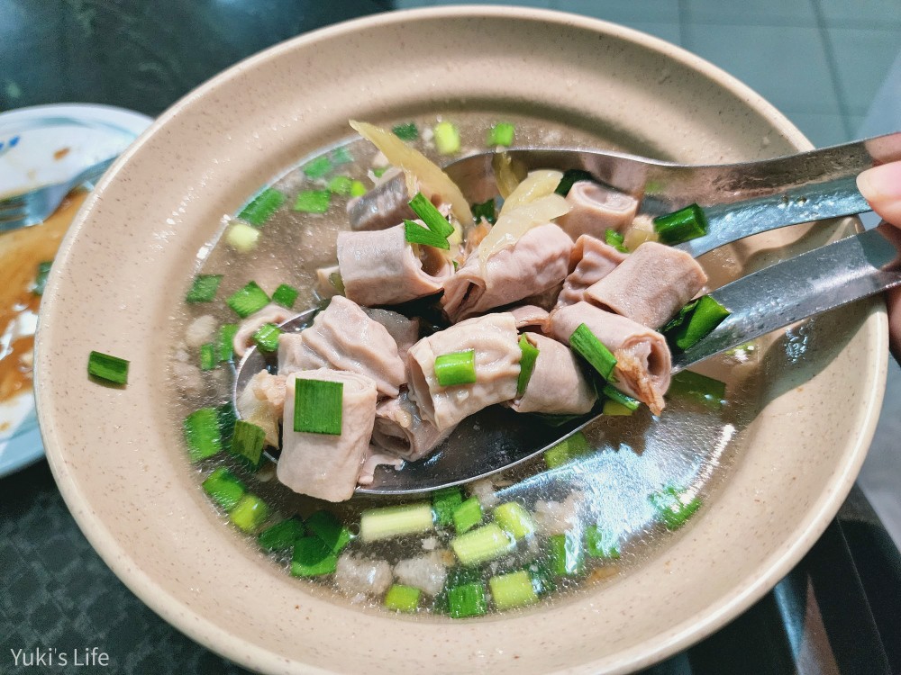 台南麻豆美食》阿蘭碗粿，碗粿疊疊樂你自己拿，還有附設停車場！ - yuki.tw