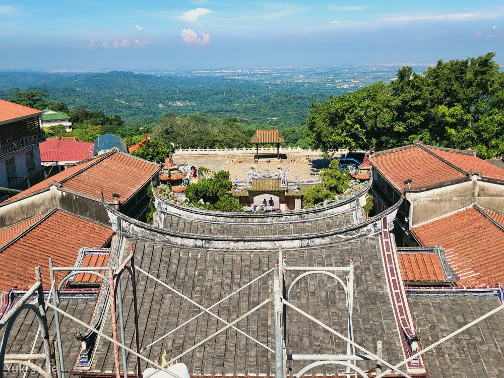 台南景點》關子嶺火山碧雲寺，喝龍泉水保平安，嘉南平原美景夕陽全都收 - yuki.tw