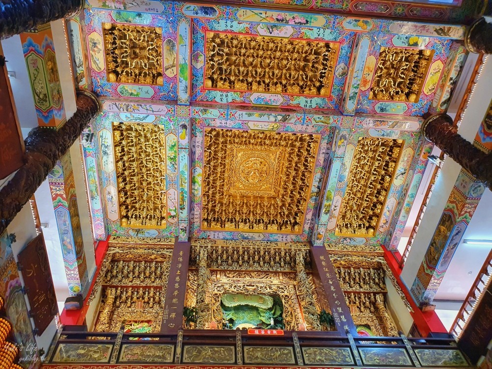 屏東景點》車城福安宮，金碧輝煌的華麗廟宇，買洋蔥和鹹蛋 - yuki.tw
