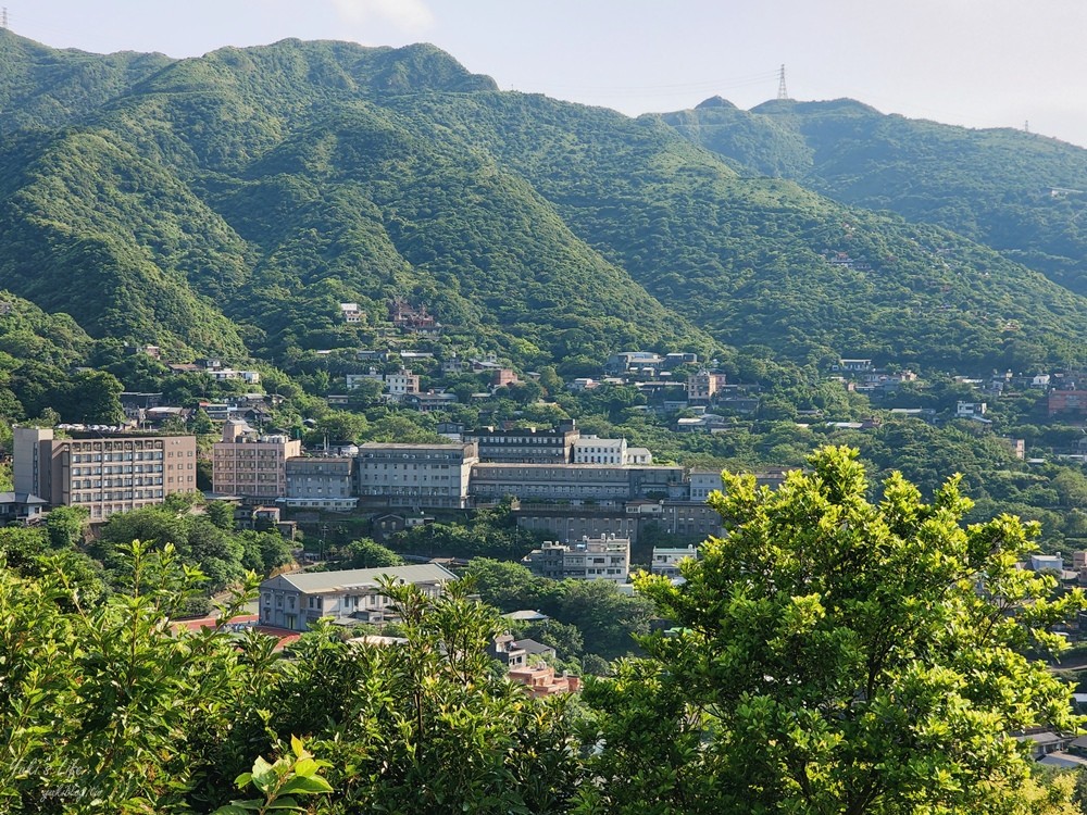 金瓜石報時山步道，新北看海景點景觀台，5分鐘輕鬆攻頂僅需步行166公尺！ - yuki.tw