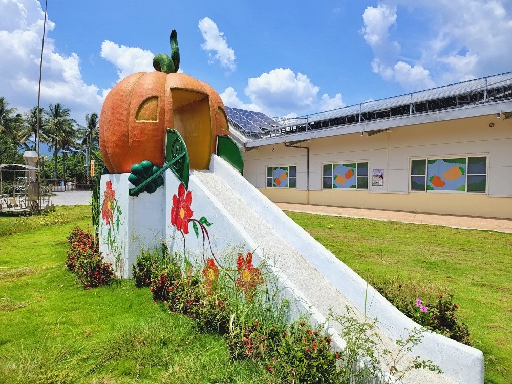 台南景點》芒果農創玫瑰綠柏園/芒果故事館，免門票有遊樂設施可以玩 - yuki.tw