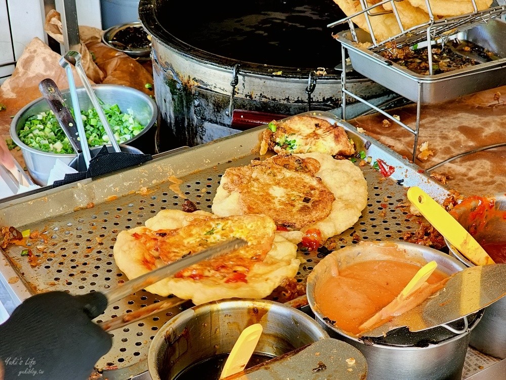 宜蘭頭城美食》阿嬤蔥油餅，排隊銅板小吃還有停車場 - yuki.tw