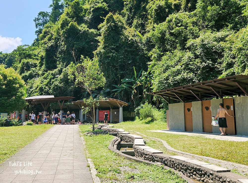 新竹北埔景點》北埔冷泉，特別黃色冷泉池，瀑布超壯觀看了就涼~ - yuki.tw