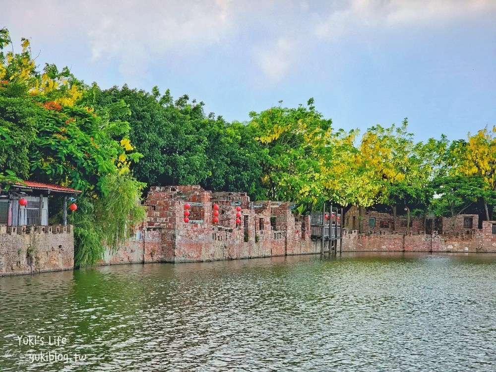 台南景點》老塘湖藝術村，漫遊古城湖畔/著古裝穿越時空/搭竹筏求財 - yuki.tw