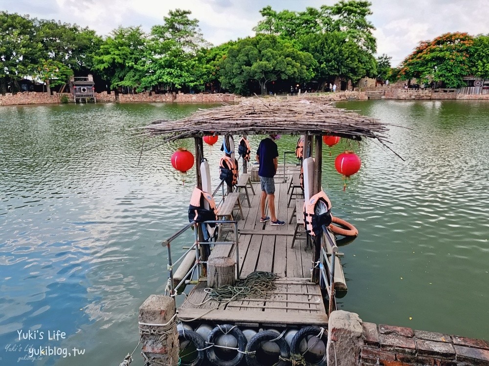 台南景點》老塘湖藝術村，漫遊古城湖畔/著古裝穿越時空/搭竹筏求財 - yuki.tw